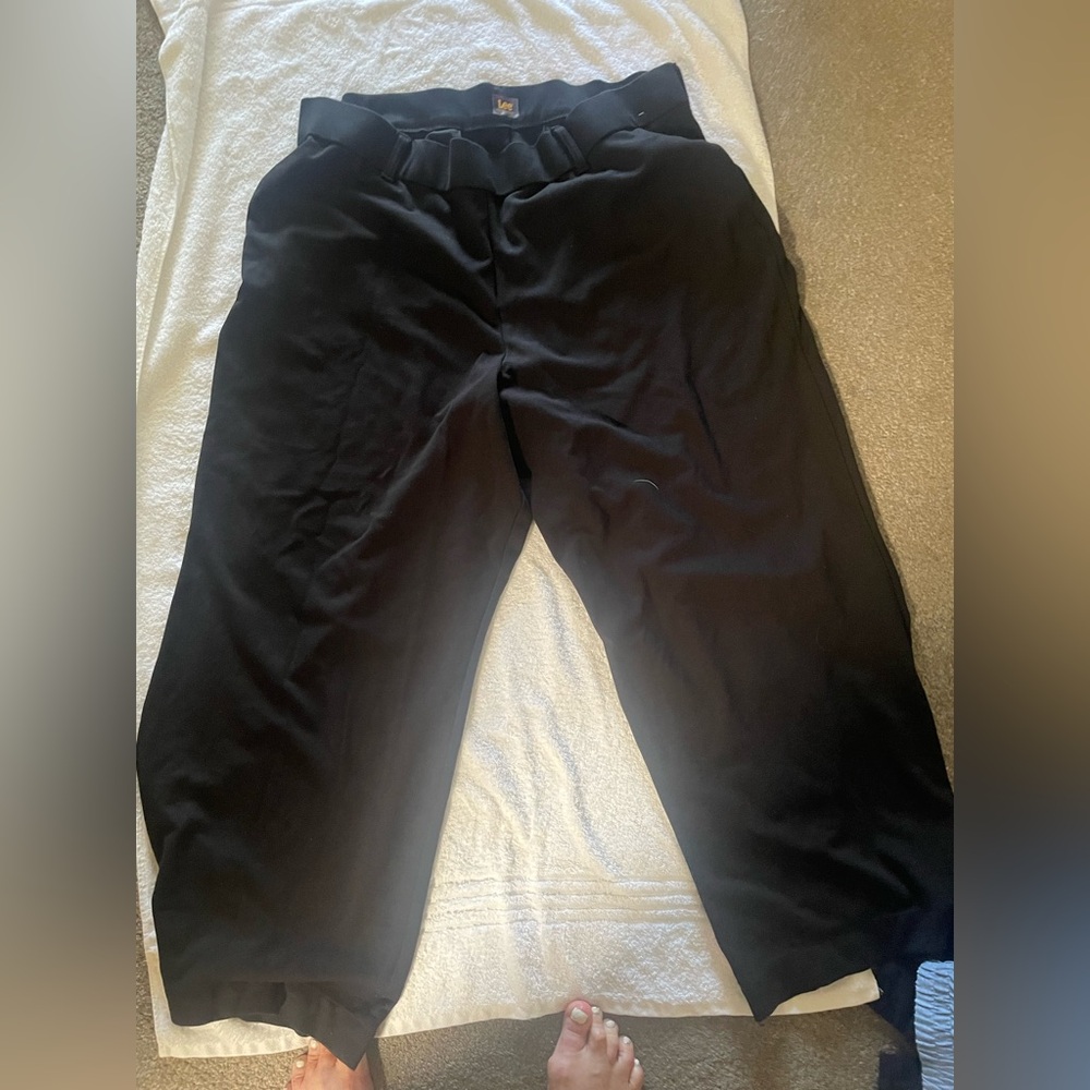 Lees women’s pull on slacks